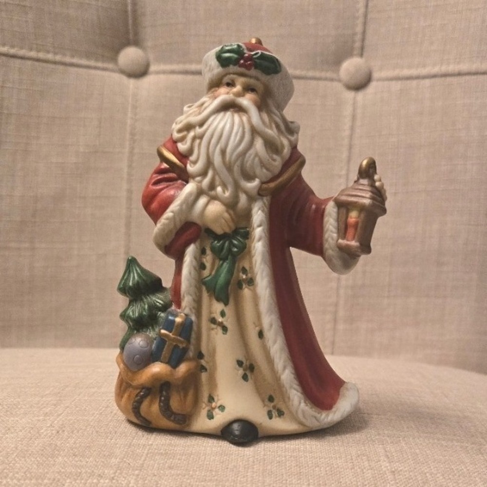 Vintage Midwest of Cannon Falls Santa Claus Figurine with Lantern & Toy Sack 5"